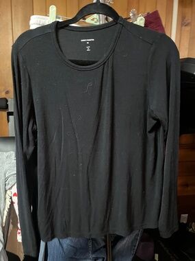 Cozy Earth Black Ribbed Top, M